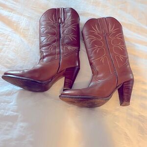 Frye Cowboy boots size 8 AA brown